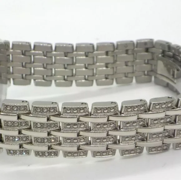 **NEW** Bulova Ladies Crystal Phantom Silver-Tone Stainless Steel Watch - Picture 12 of 13